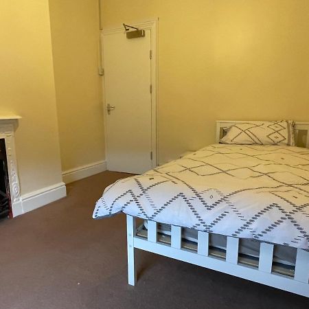 Rooms In A Victorian Comfortable 4-Bedroom House In Milton Keynes Rooms Not En-Suites Wolverton  Zewnętrze zdjęcie
