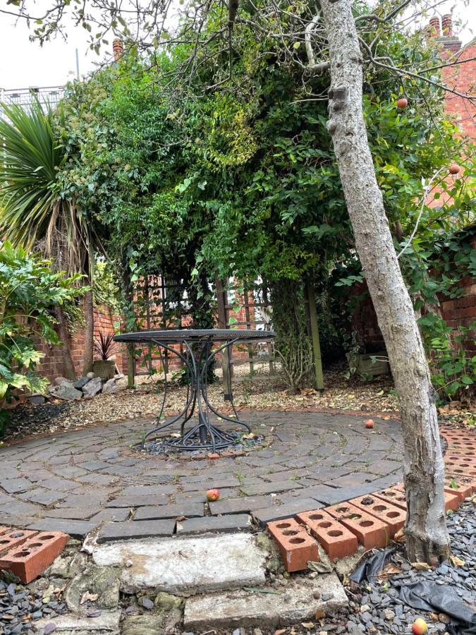 Rooms In A Victorian Comfortable 4-Bedroom House In Milton Keynes Rooms Not En-Suites Wolverton  Zewnętrze zdjęcie