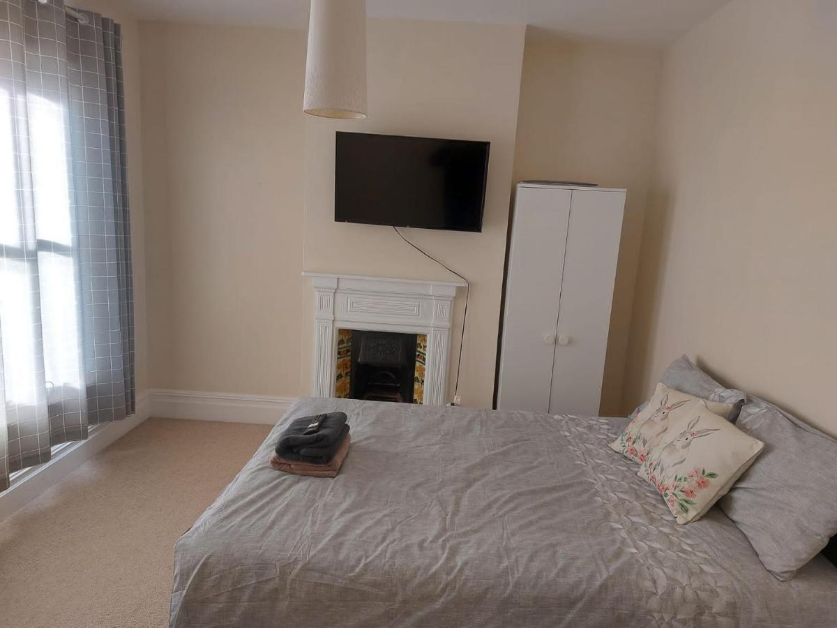 Rooms In A Victorian Comfortable 4-Bedroom House In Milton Keynes Rooms Not En-Suites Wolverton  Zewnętrze zdjęcie